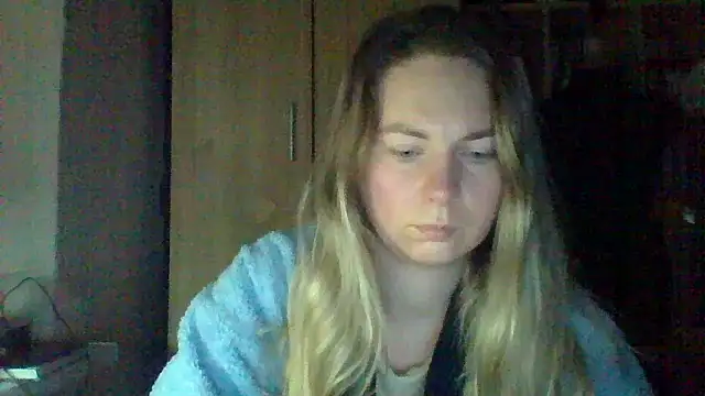 Mollie365 online show from March 10, 2026, 11:43 pm