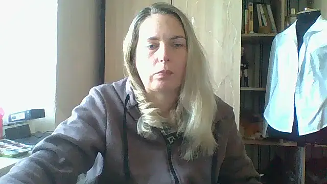 Mollie365 online show from April 8, 2026, 9:20 am