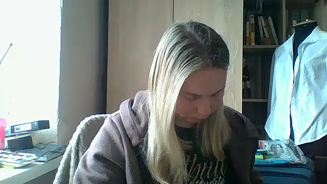 Mollie365 online show from April 13, 2026, 10:32 am