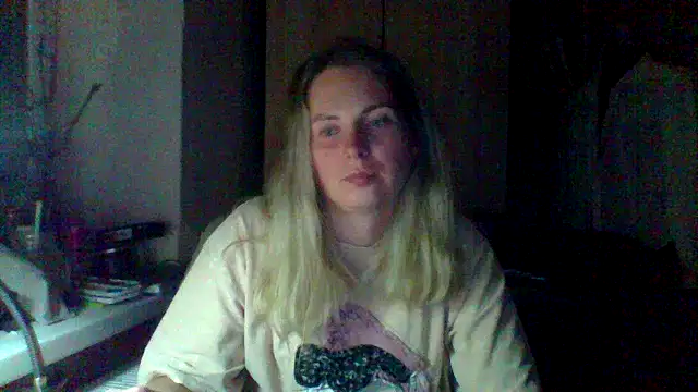 Mollie365 online show from April 14, 2026, 9:21 pm