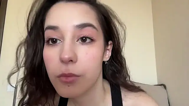 AdeleVelvet online show from March 17, 2026, 10:07 am