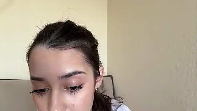 AdeleVelvet online show from March 24, 2026, 10:53 am