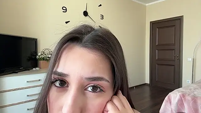 AdeleVelvet online show from March 31, 2026, 9:21 am