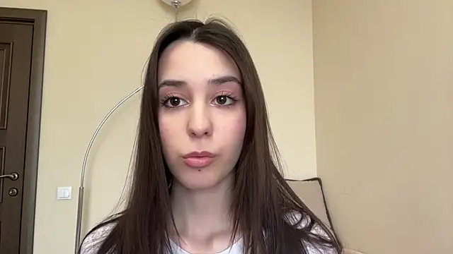 AdeleVelvet online show from April 23, 2026, 11:31 am