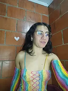 Snapshot of Amanda_x1 chatting on June 25, 2026, 11:42 pm Amanda x1 online show from June 25, 2026, 11:42 pm