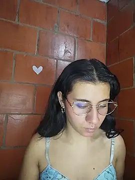 Snapshot of Amanda_x1 chatting on July 9, 2026, 9:30 pm Amanda x1 online show from July 9, 2026, 9:30 pm