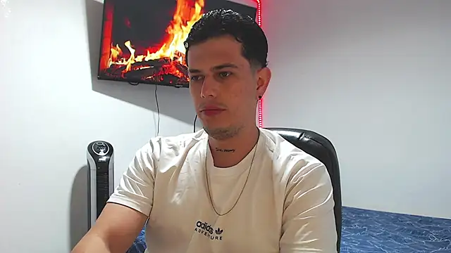 JUAN CAMILOXXX online show from March 25, 2026, 3:12 am