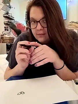 Sluttynoel online show from April 12, 2026, 1:10 am