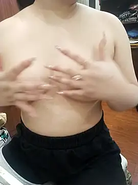 Snapshot of Lylyoh chatting on March 29, 2026, 1:38 am Lylyoh online show from March 29, 2026, 1:38 am