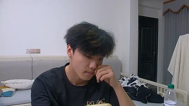 icecream-002 online show from March 17, 2026, 7:23 am