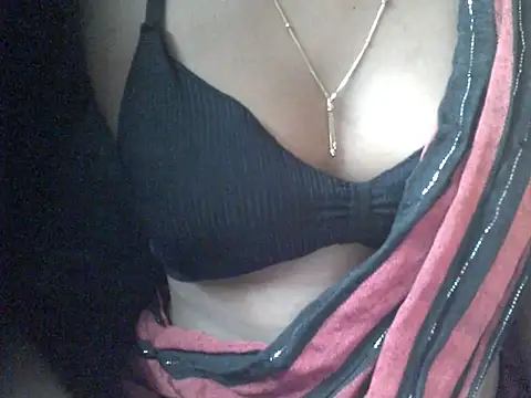 Snapshot of Couplehot00 chatting on June 11, 2026, 6:50 pm Couplehot00 online show from June 11, 2026, 6:50 pm
