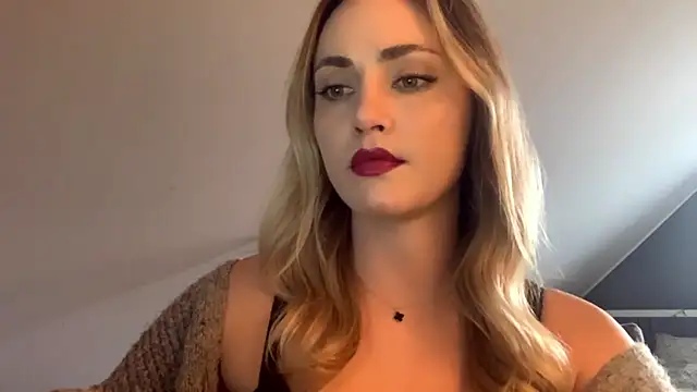 ScarlettSensitive online show from March 25, 2026, 3:18 pm