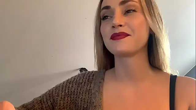 ScarlettSensitive online show from April 4, 2026, 2:14 pm