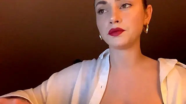 ScarlettSensitive online show from April 5, 2026, 8:17 pm