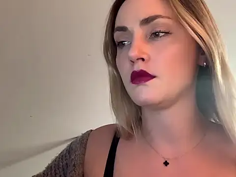 ScarlettSensitive online show from April 7, 2026, 3:12 pm