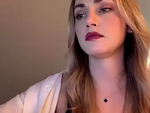 ScarlettSensitive online show from April 16, 2026, 3:24 pm