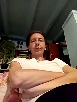 Snapshot of Tania9876 chatting on May 11, 2026, 8:17 pm Tania9876 online show from May 11, 2026, 8:17 pm