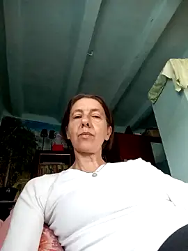 Snapshot of Tania9876 chatting on May 14, 2026, 7:59 am Tania9876 online show from May 14, 2026, 7:59 am