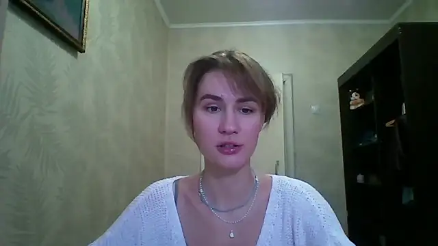 ElenoreHolguin online show from March 24, 2026, 1:49 pm