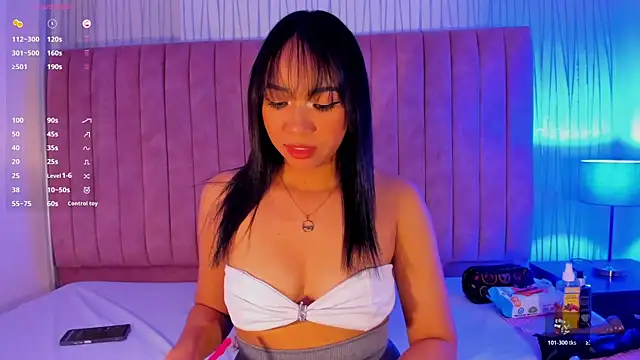 ValeriaRey  online show from April 23, 2026, 8:11 pm