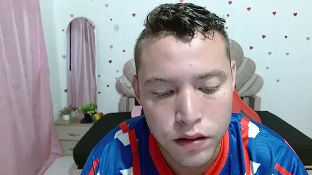 Snapshot of sven_fox723 chatting on May 17, 2026, 1:18 pm sven fox723 online show from May 17, 2026, 1:18 pm