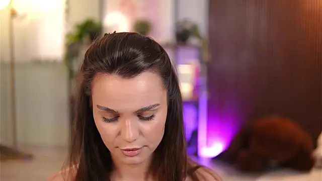 Lena Laurent online show from June 14, 2026, 9:22 am