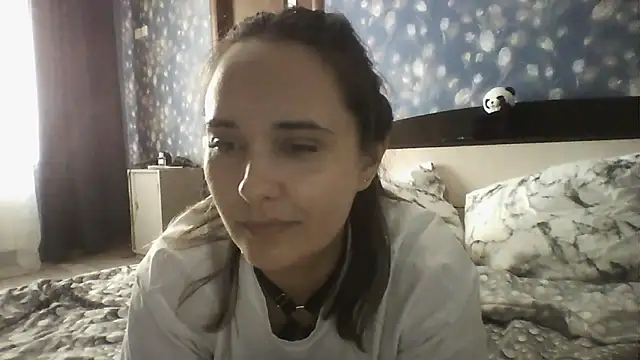 Alisa07qw online show from May 11, 2026, 5:35 am