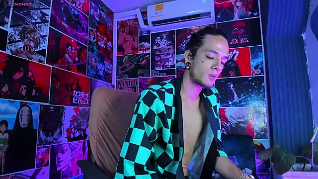 Snapshot of Skinny_Mac chatting on May 14, 2026, 12:28 am Skinny Mac online show from May 14, 2026, 12:28 am