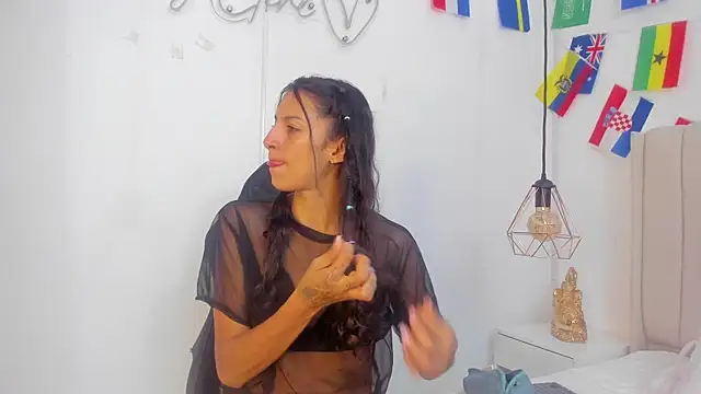 Snapshot of Abril_Castroo chatting on July 17, 2026, 12:01 pm Abril Castroo online show from July 17, 2026, 12:01 pm