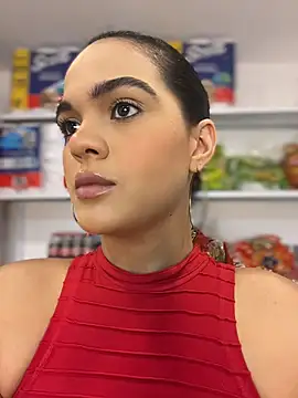 Snapshot of Bella-Ferrer chatting on May 14, 2026, 6:26 pm Bella-Ferrer online show from May 14, 2026, 6:26 pm