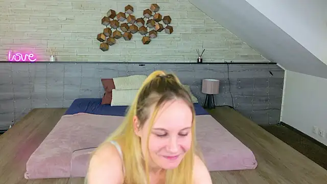 IceBlueBabe online show from March 17, 2026, 8:34 pm