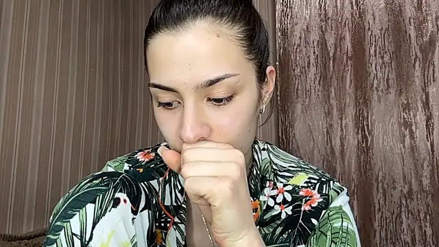 AylaLust online show from April 19, 2026, 6:10 pm