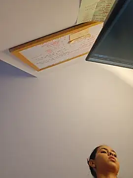 Victoria Evanss online show from April 18, 2026, 9:37 pm