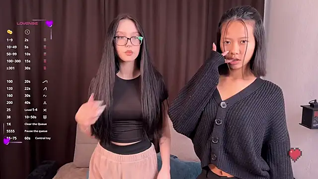 MadnessQueen online show from April 14, 2026, 8:37 pm