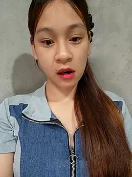 -Hicici- online show from April 12, 2026, 11:21 pm