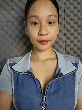 Snapshot of -Hicici- chatting on July 5, 2026, 12:50 am -Hicici- online show from July 5, 2026, 12:50 am
