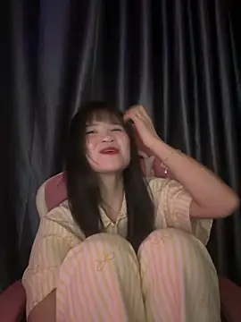 Cum-withyou online show from April 1, 2026, 5:52 am