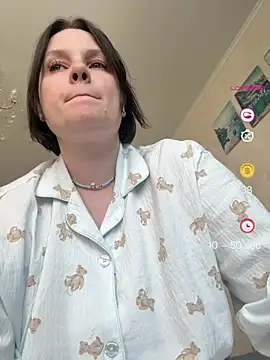 Snapshot of HubbaBaby chatting on July 1, 2026, 1:34 pm HubbaBaby online show from July 1, 2026, 1:34 pm