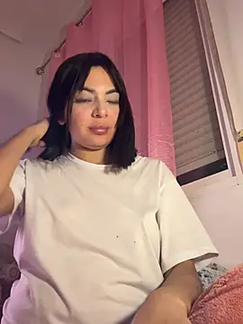 emilysixtin online show from March 11, 2026, 8:37 pm