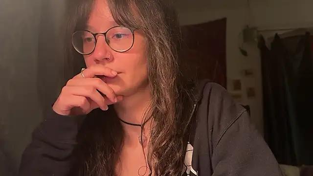 nyxo  online show from March 25, 2026, 10:16 pm