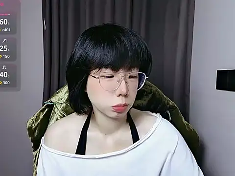 lin lin 520 520 online show from April 8, 2026, 5:40 am