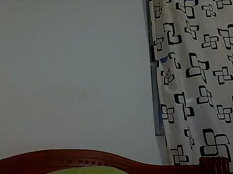  SaraWilliams1  online show from July 11, 2026, 10:51 am