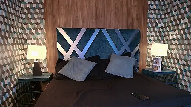 Rache Roth online show from April 17, 2026, 9:18 pm