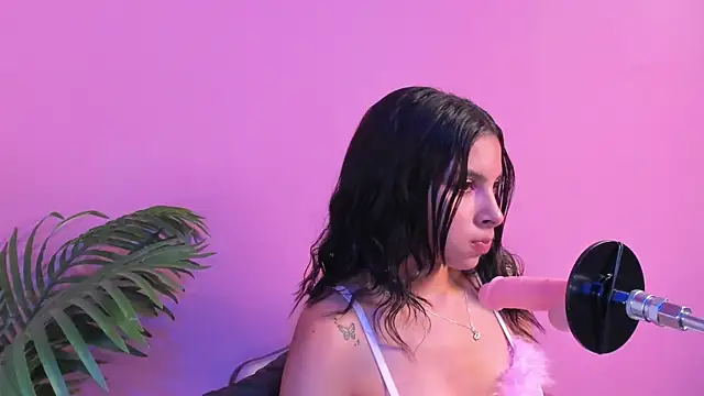 Lia owenss online show from April 15, 2026, 6:59 pm