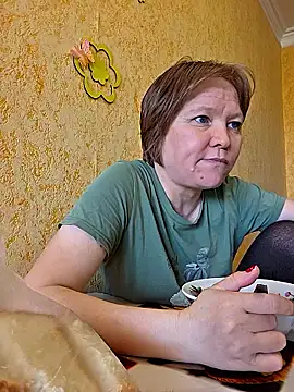  LOLA-LOLA  online show from May 13, 2026, 12:46 pm
