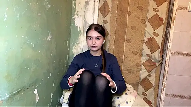 Lollybomb online show from April 14, 2026, 8:59 pm