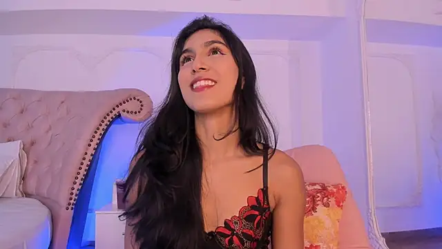 LucianaBlanco  online show from May 6, 2026, 8:25 pm
