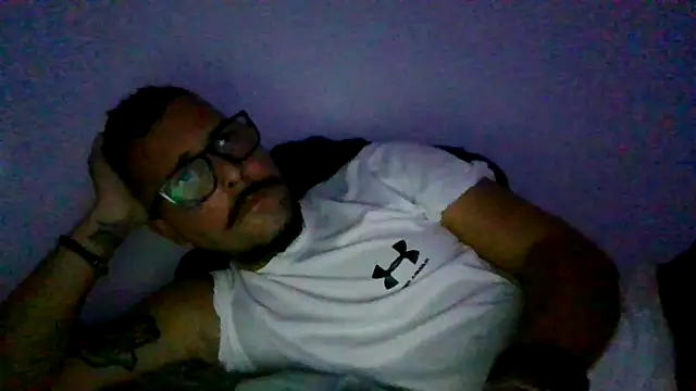 Snapshot of yanick931 chatting on March 30, 2026, 12:00 am yanick931 online show from March 30, 2026, 12:00 am