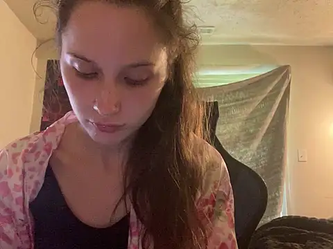Snapshot of urfavgamergurl chatting on July 21, 2026, 8:33 pm urfavgamergurl online show from July 21, 2026, 8:33 pm