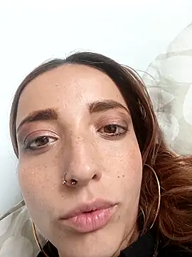 sidneey lovee online show from April 14, 2026, 7:42 pm